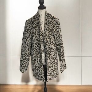 LUCY AVENUE Leopard print top coat Women’s SZ M tan and black